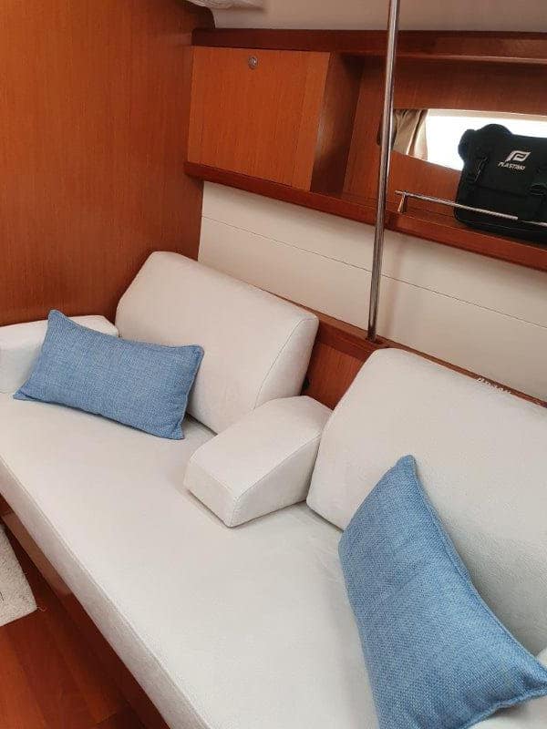 Beneteau Oceanis 46 - Image 13